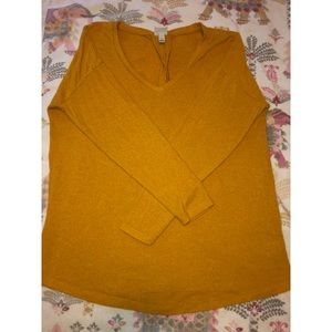 Woman’s Long Sleeve Shirt